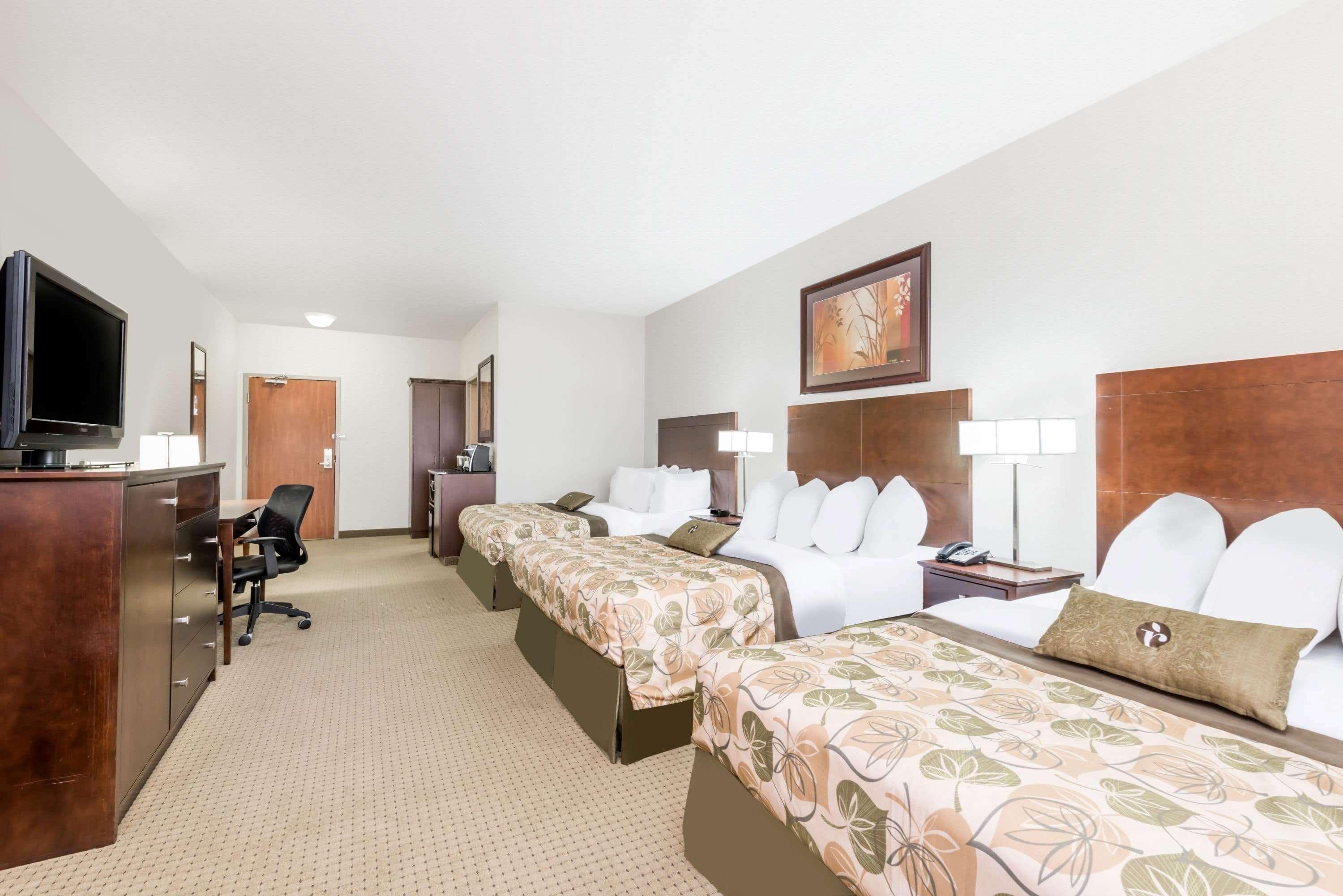 Ramada By Wyndham Olds Hotel Екстериор снимка